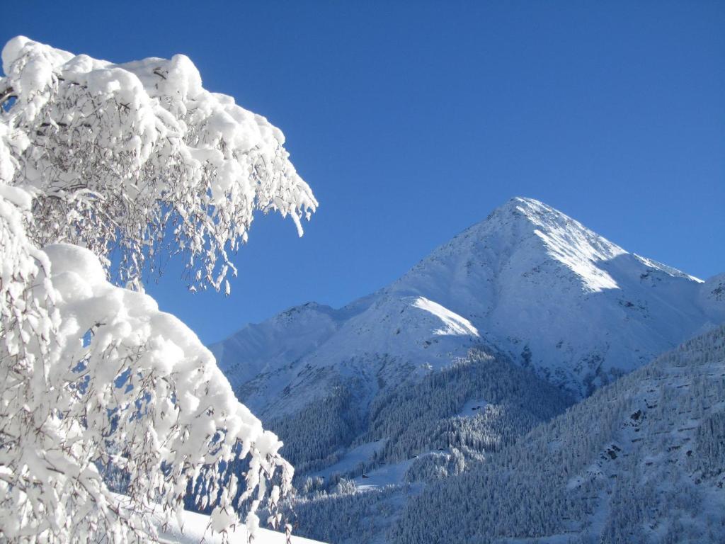 Hotel Cuntera Curaglia Екстер'єр фото
