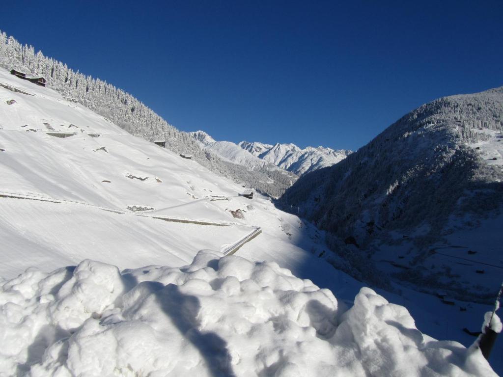Hotel Cuntera Curaglia Екстер'єр фото