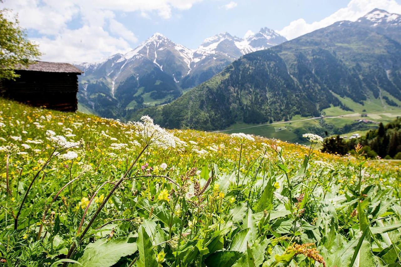 Hotel Cuntera Curaglia Екстер'єр фото