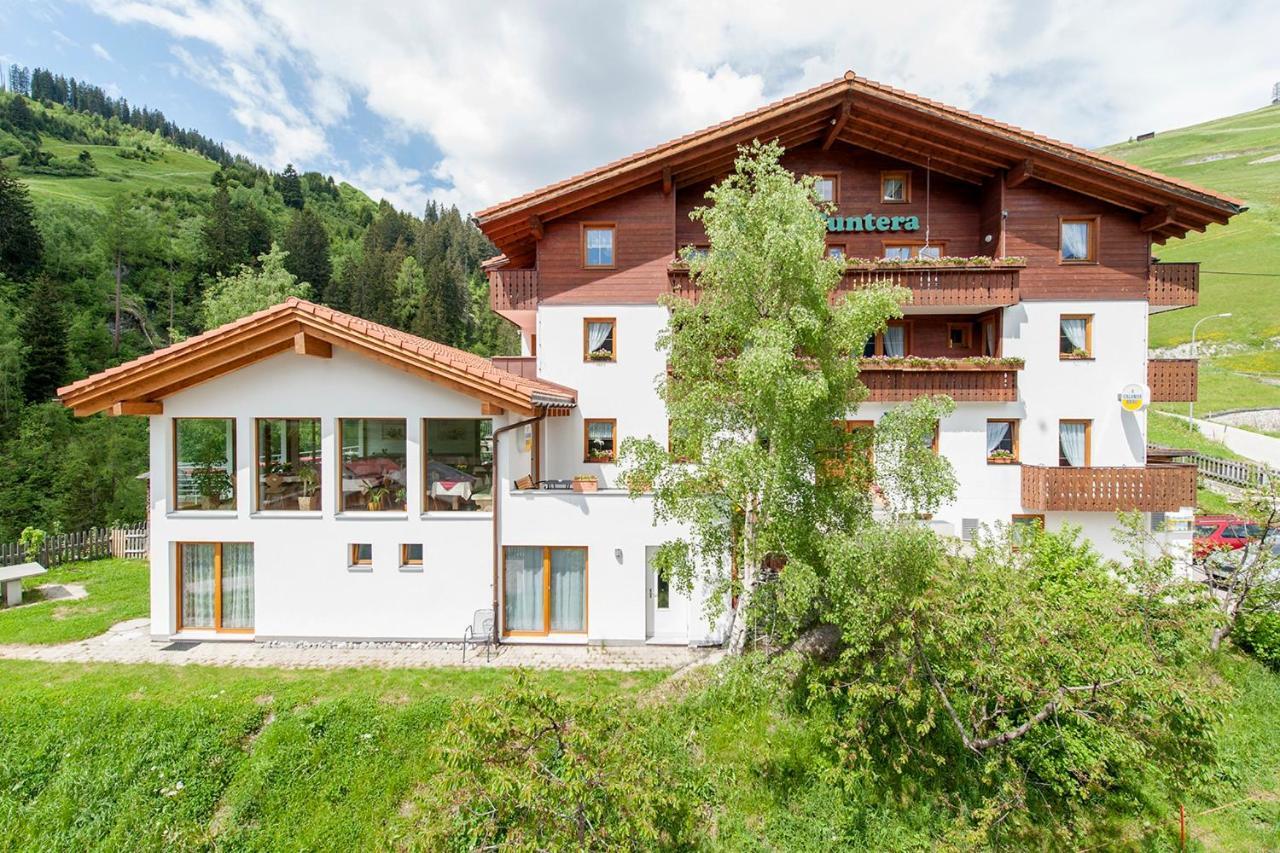Hotel Cuntera Curaglia Екстер'єр фото